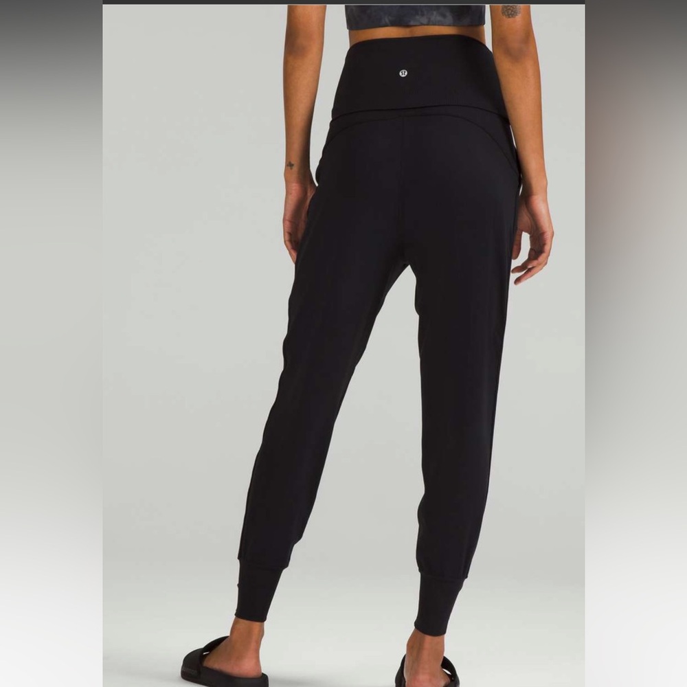 Lululemon Align Super-High-Rise Ribbed-Waist Jogger